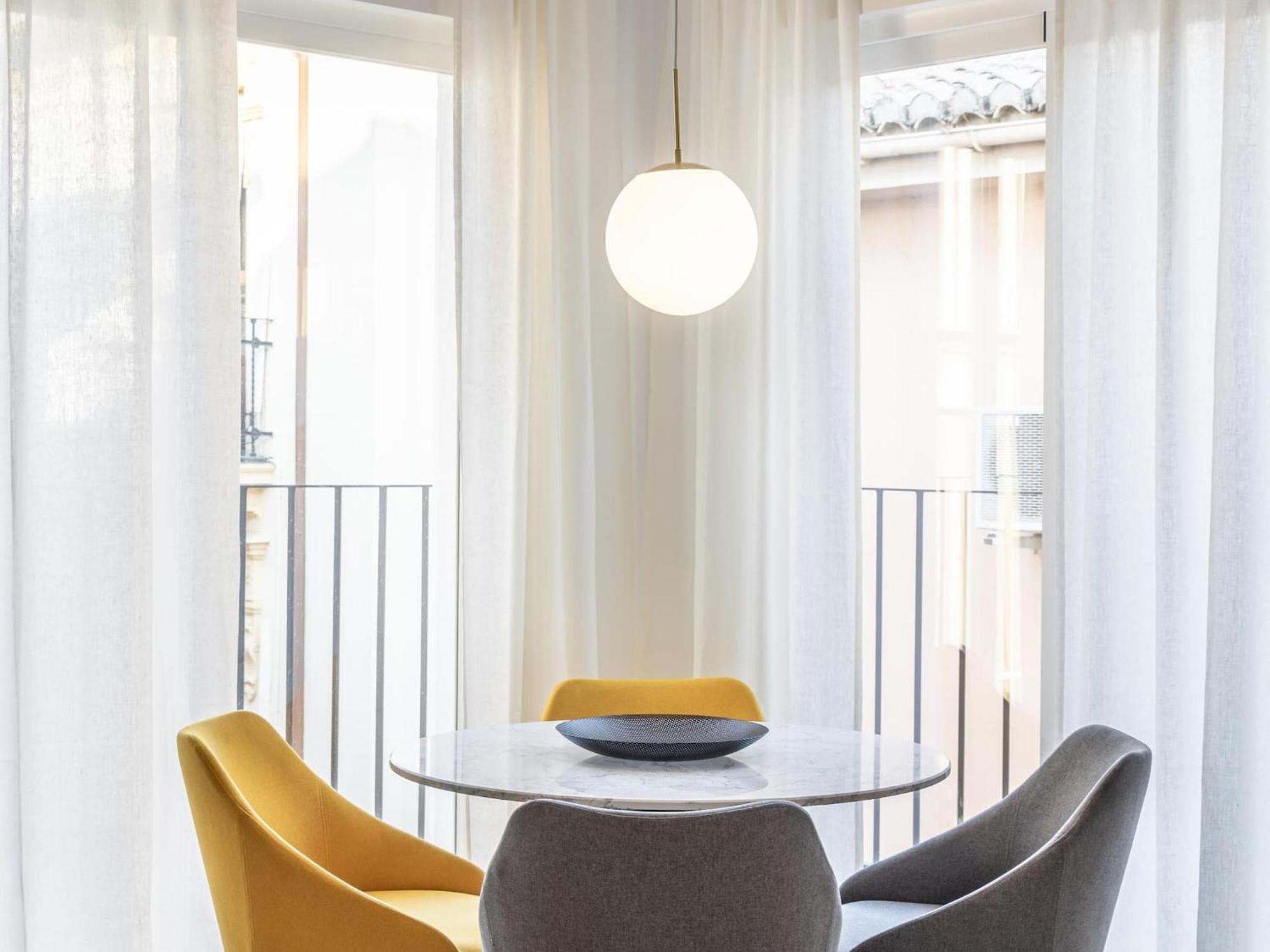 Central Stylish And Elegant 1 & 2 Bedroom Apartments I Granada Eksteriør bilde