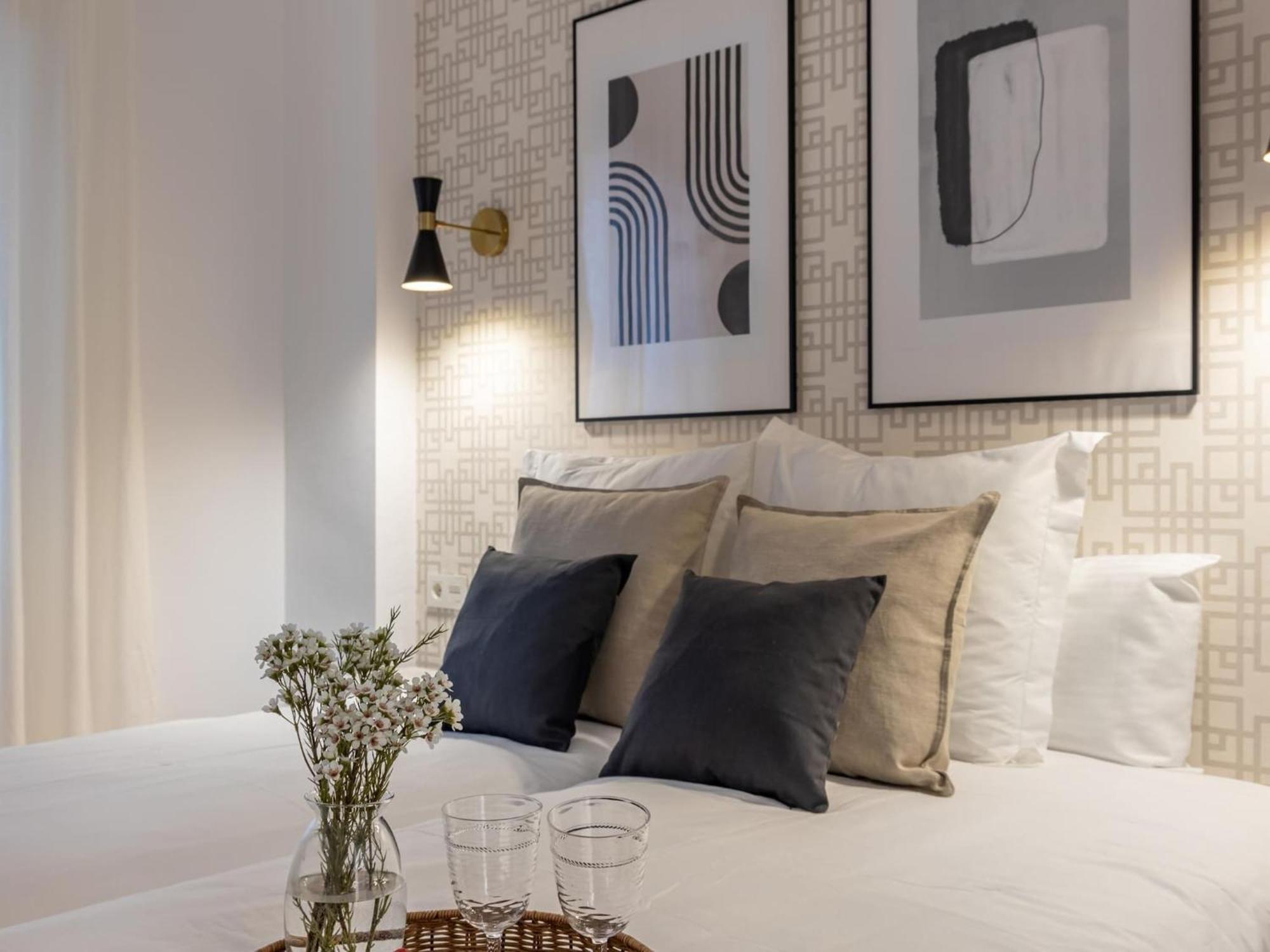 Central Stylish And Elegant 1 & 2 Bedroom Apartments I Granada Eksteriør bilde