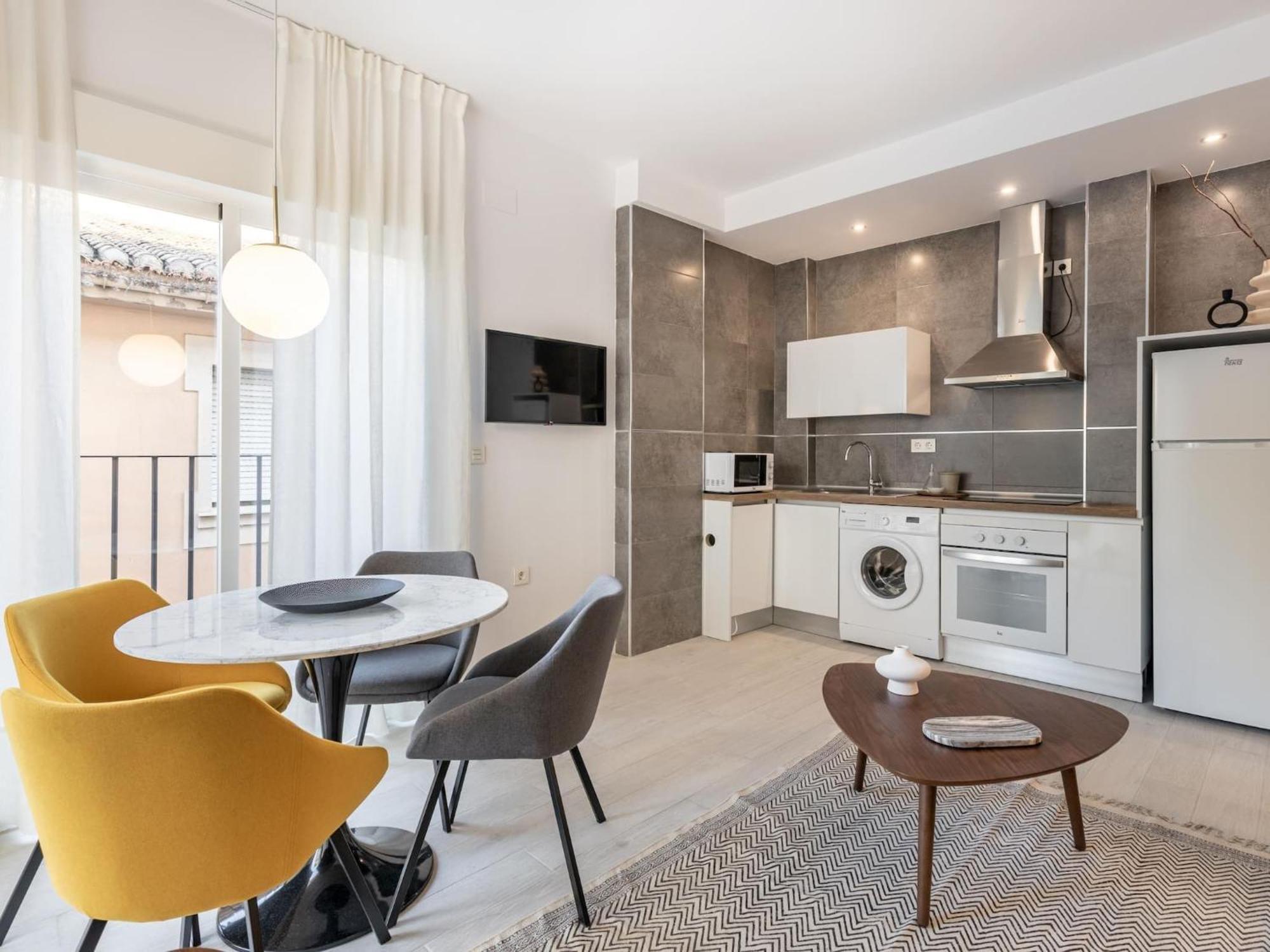 Central Stylish And Elegant 1 & 2 Bedroom Apartments I Granada Eksteriør bilde
